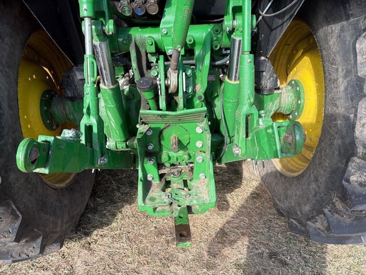 2022-john-deere-5100m-image-9