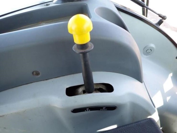 2014-new-holland-t4.75-image-21