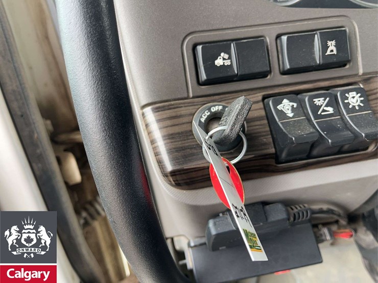 2018-kenworth-t880-image-18