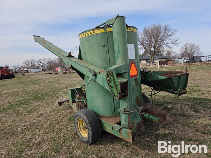 john-deere-700-image-7