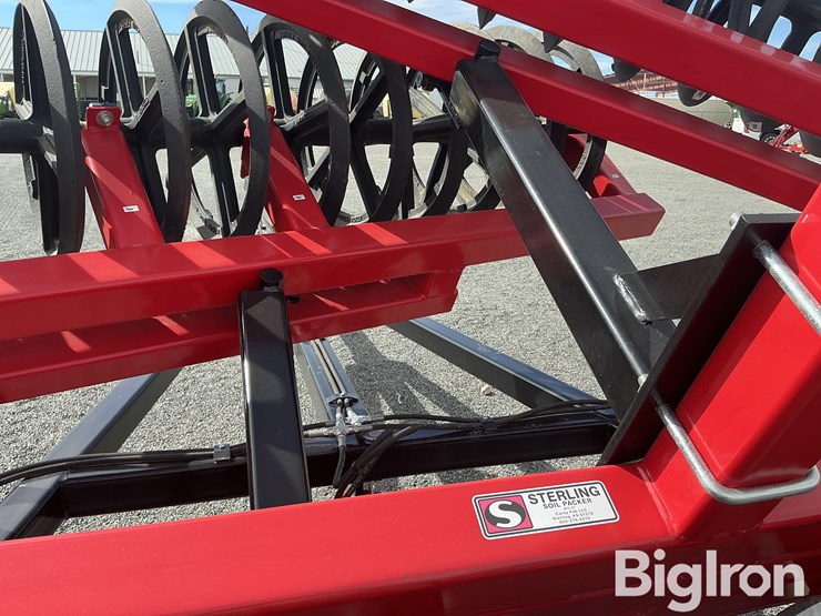 2025-sterling-32'-packer-image-13