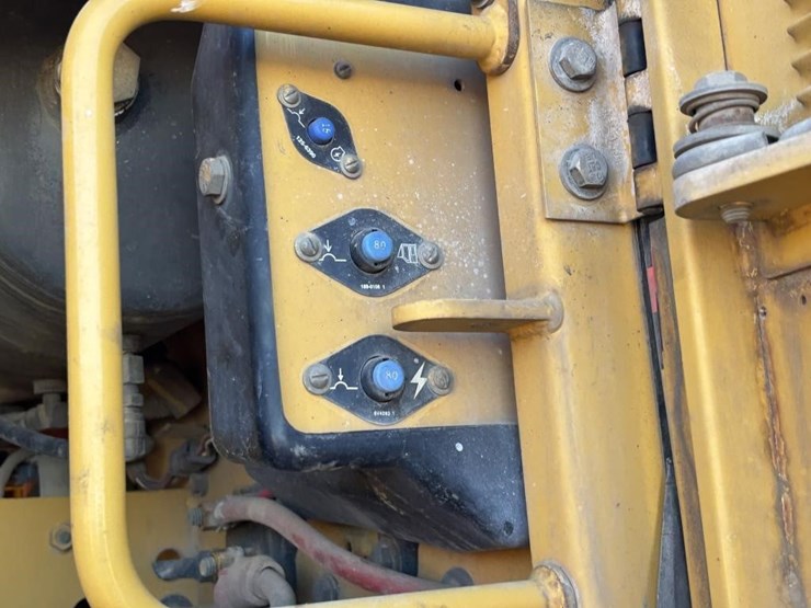 caterpillar-143h-image-79