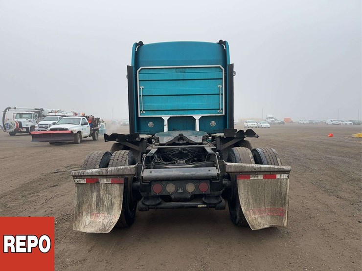 2019-kenworth-w900-image-6