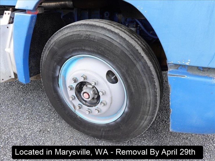 1993-freightliner-fld112-image-30