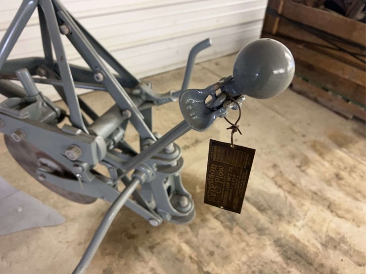 one-bottom-ferguson-plow-image-8