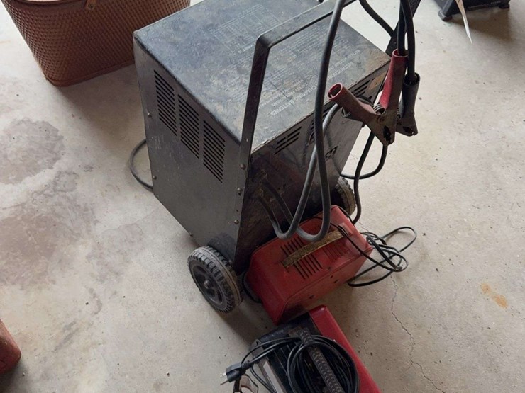 battery-charger-assortment-image-4