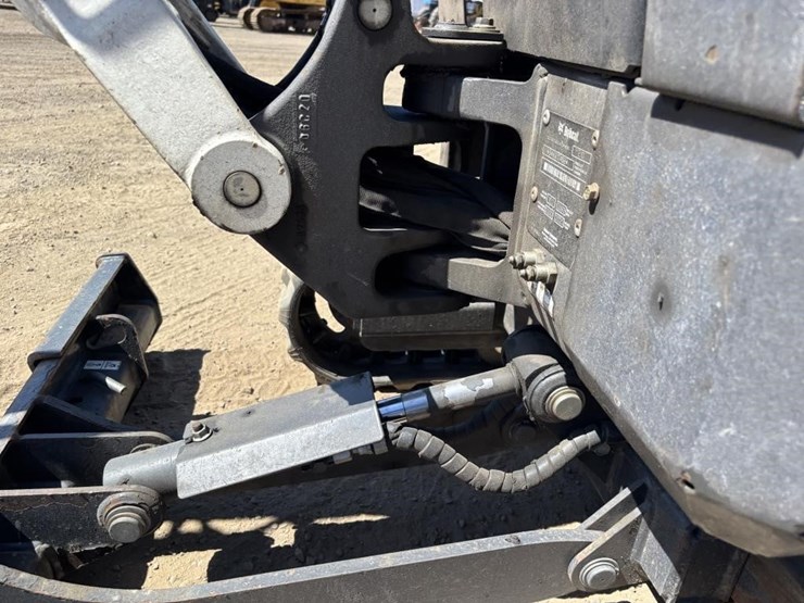 2020-bobcat-e10-image-21