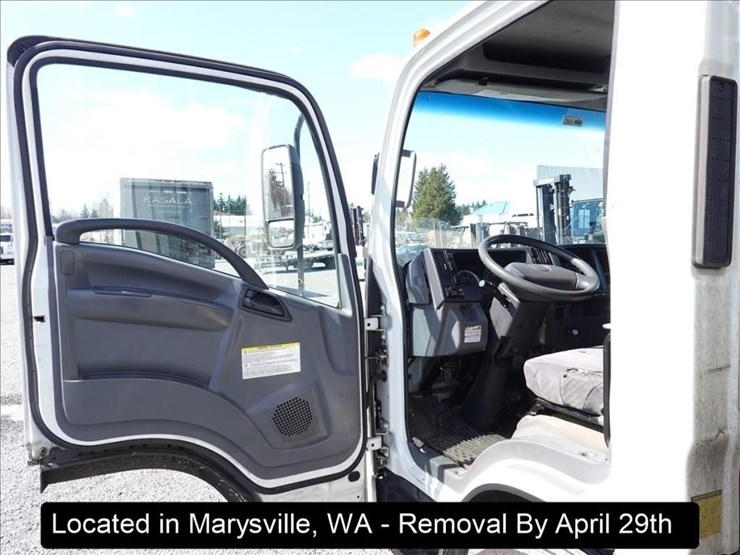 2014-isuzu-nqr-image-6