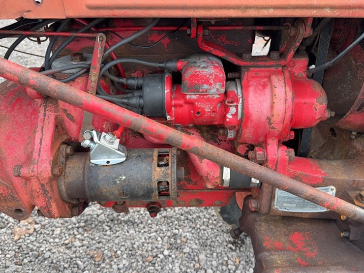 #3070-•-farmall-cab-tractor-image-6