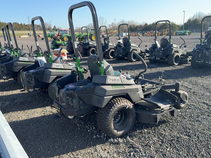 #4038-•-yakta-yxr-120-zero-turn-mower-image-8
