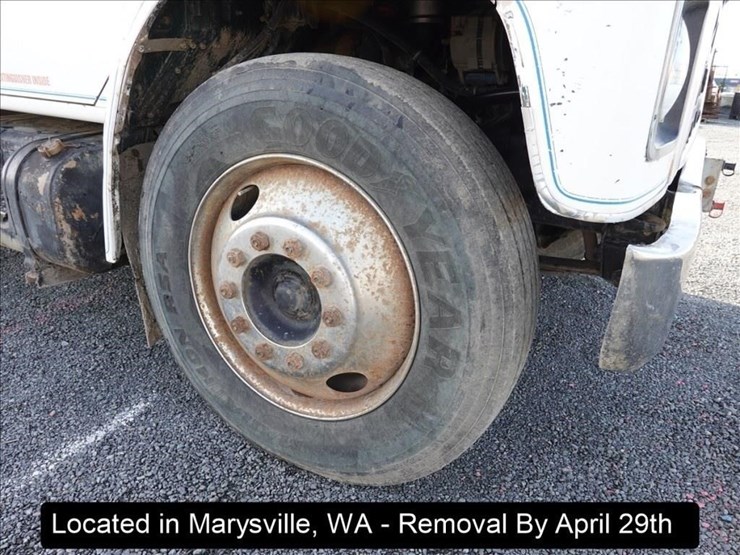 1988-international-s1900-image-31