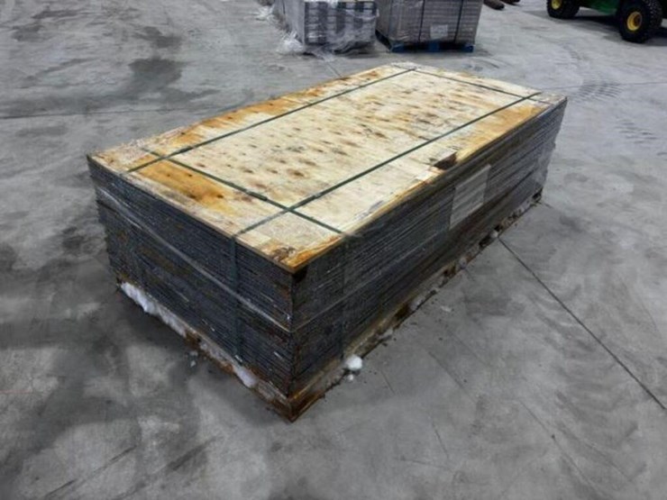 qty-of-(100)-3.5-ft-x-7-ft-6-gauge-wire-mesh-image-2