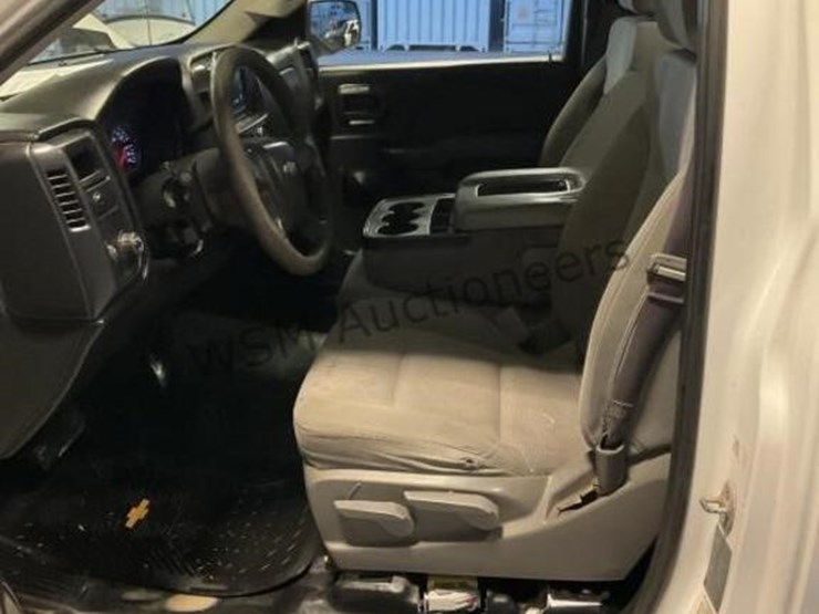 2017-chevrolet-silverado-1500-image-23