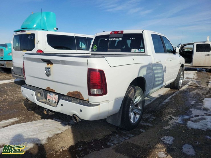 2013-dodge-1500-image-6