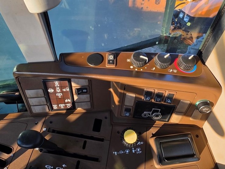 2002-john-deere-6410-image-64