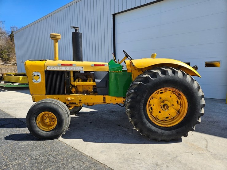 1967-john-deere-700-image-2