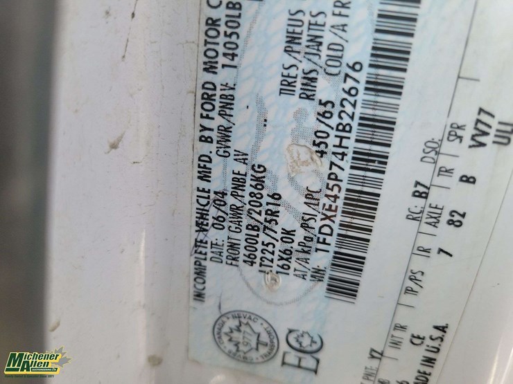 2004-ford-cargo-image-29