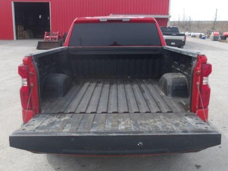 2023-chevrolet-1500-image-30