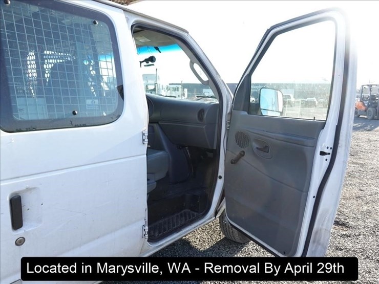 2006-ford-e250-image-19