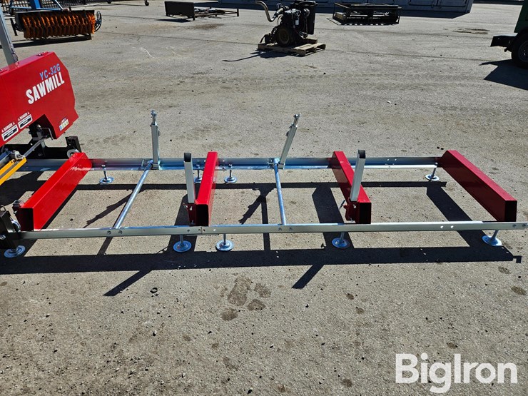 2025-massey-ferguson-730-image-12