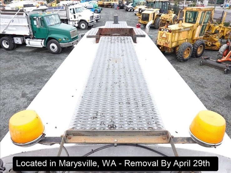 1991-ford-l9000-image-8