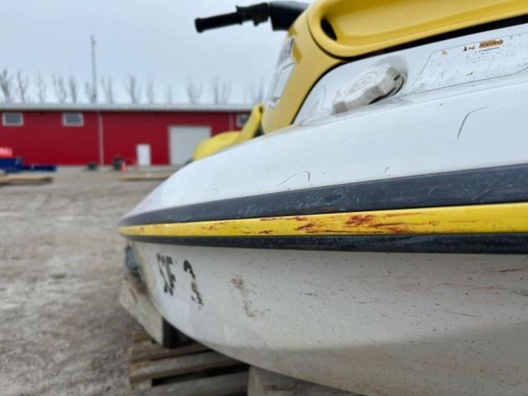 inoperable-1998-yamaha-wave-runner-gp760-pwc-yama2-image-49