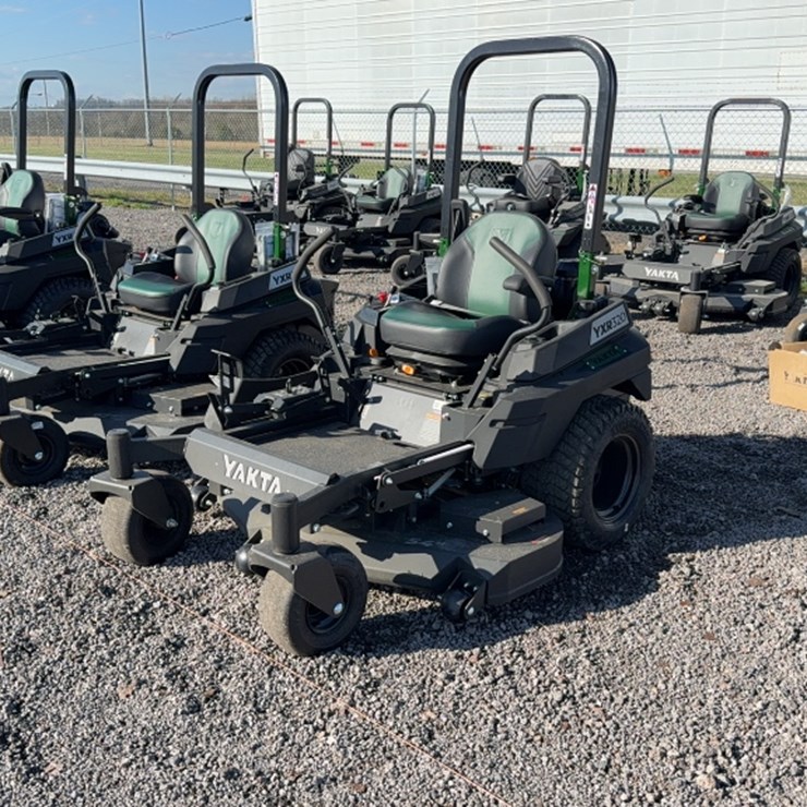 #4070 • YAKTA YXR 320 ZERO TURN MOWER