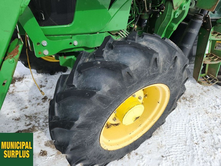 2014-john-deere-6115d-image-33