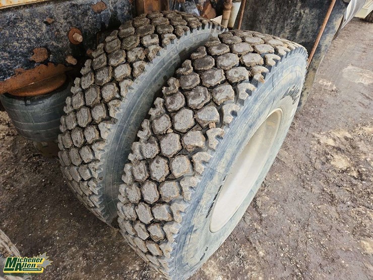 2008-peterbilt-340-image-29