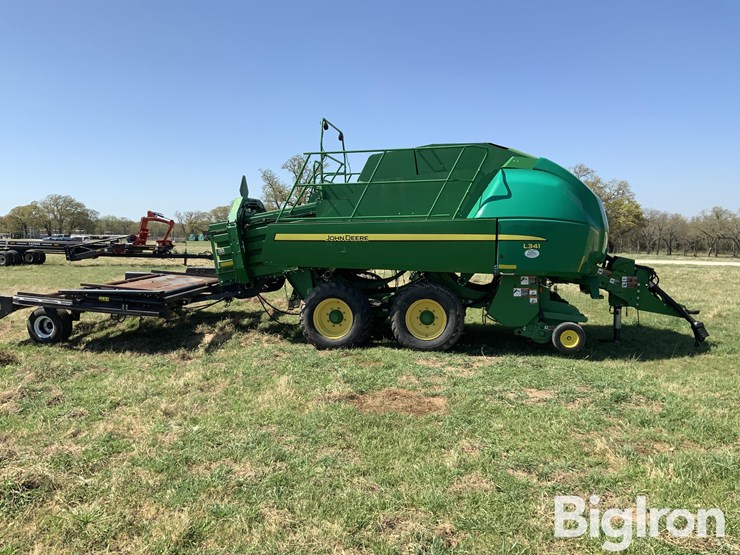 2019-john-deere-l341-image-4