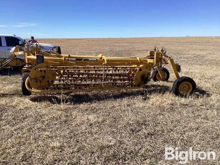 2017-vermeer-r2300-image-8