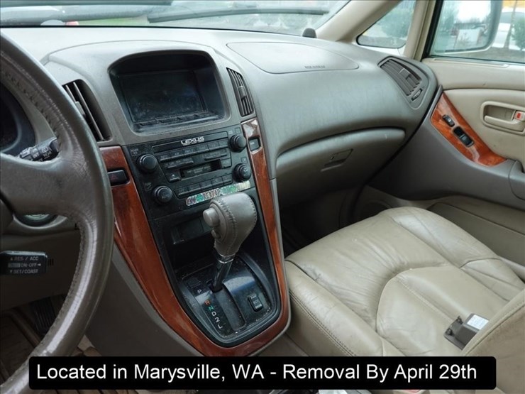 1999-lexus-rx300-image-6