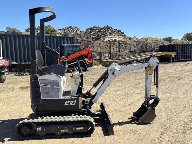 2020-bobcat-e10-image-7