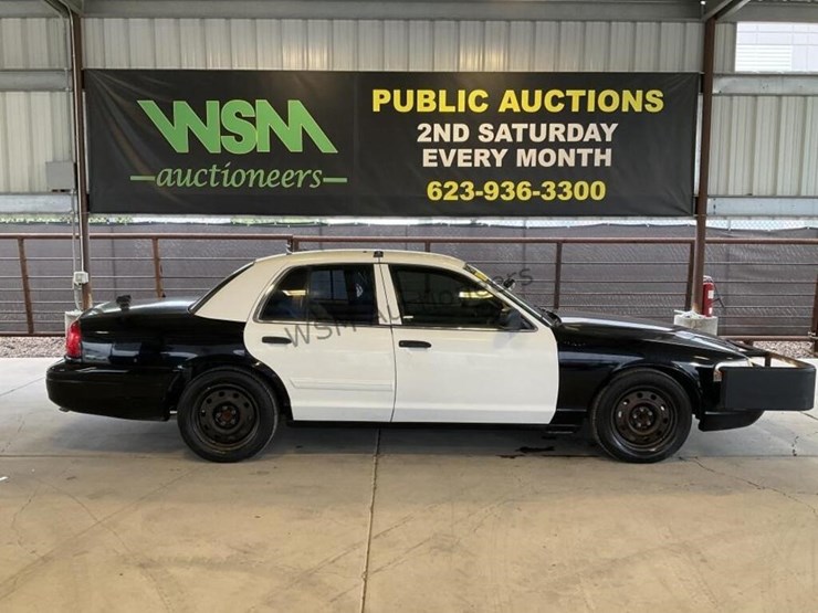 2009-ford-crown-victoria-sdn-image-1