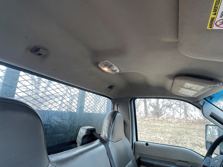 2009-ford-f550-image-42