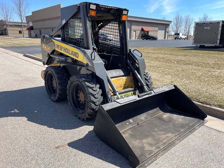 2006-new-holland-l170-image-3