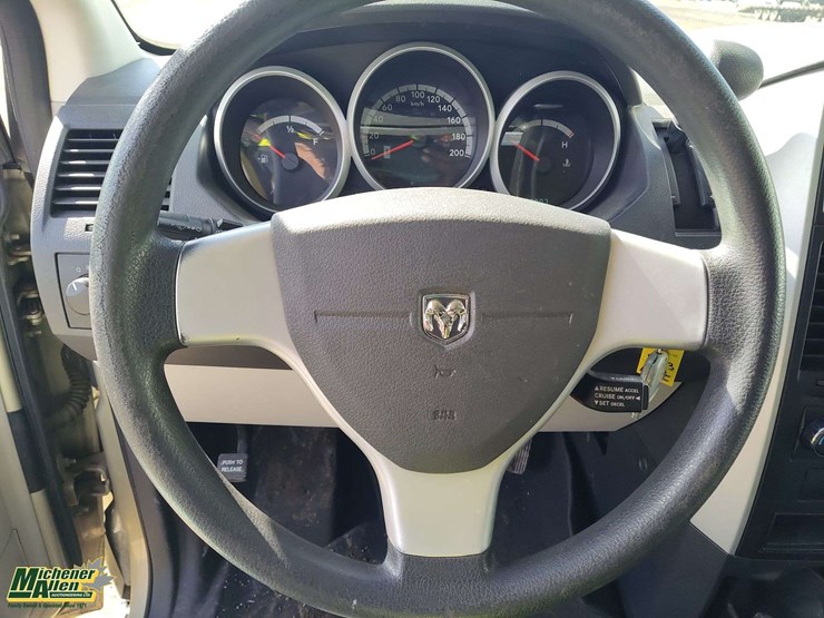 2010-dodge-grand-caravan-se-image-14