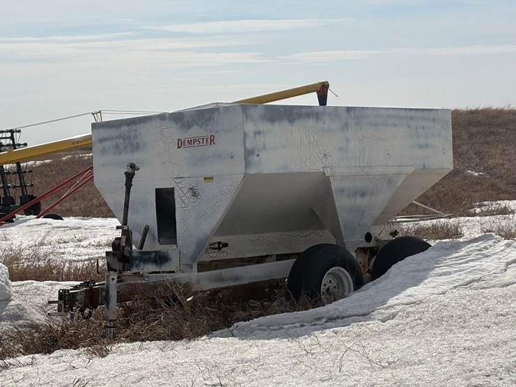 seller-#39.--6-ton-dempster-fertilizer-spreader,-540-pto,-tandem-wheels,-single-spreader,-no-rust-image-3