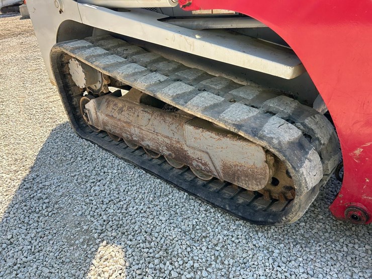 2013-takeuchi-tl12-image-12