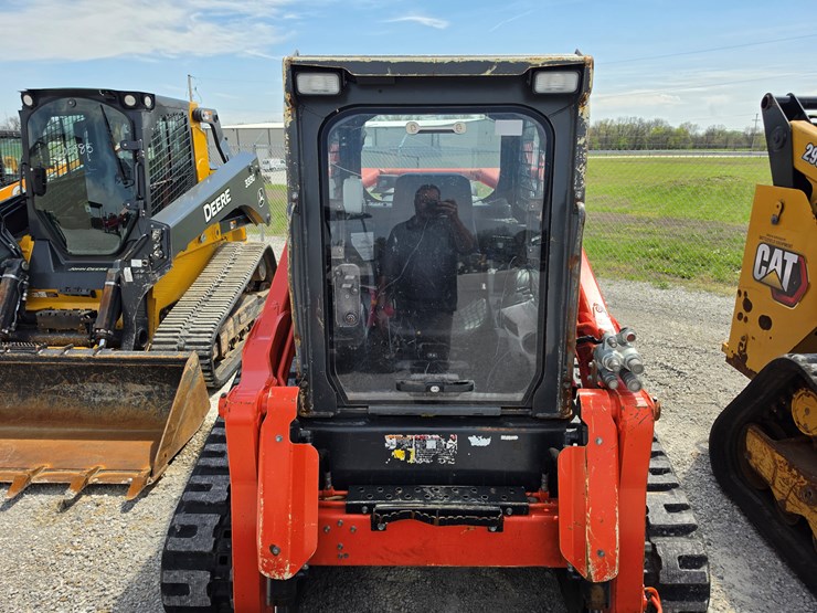 2021-kubota-svl97-2-image-4