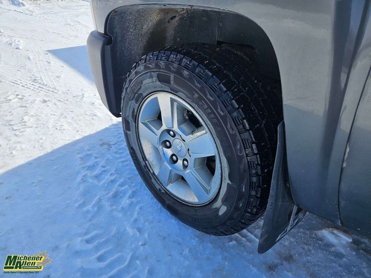 2011-chevrolet-silverado-1500-image-10