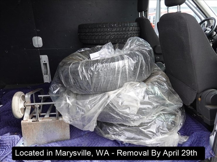 2015-ford-transit-image-23