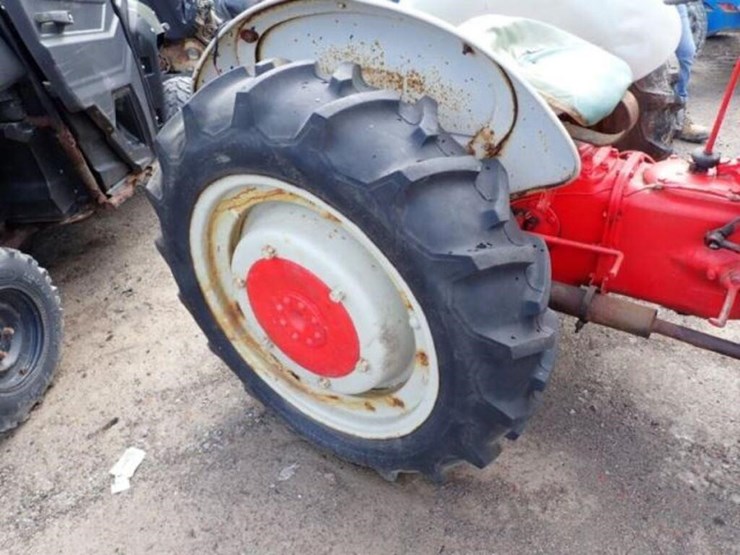 ford-tractor-image-25