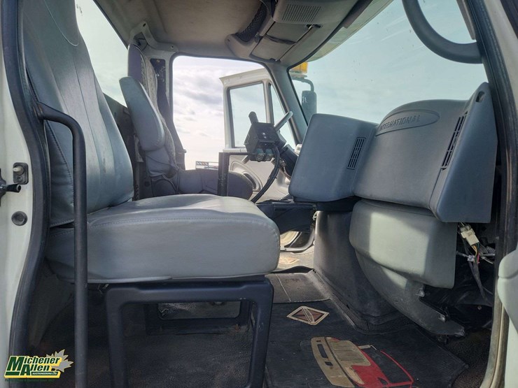 2006-international-workstar-7500-image-14