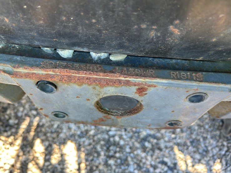 new-holland-5640-image-32