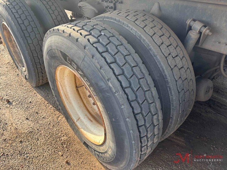 2000-sterling-lt9500-image-27