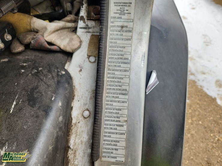 2019-peterbilt-520-image-14