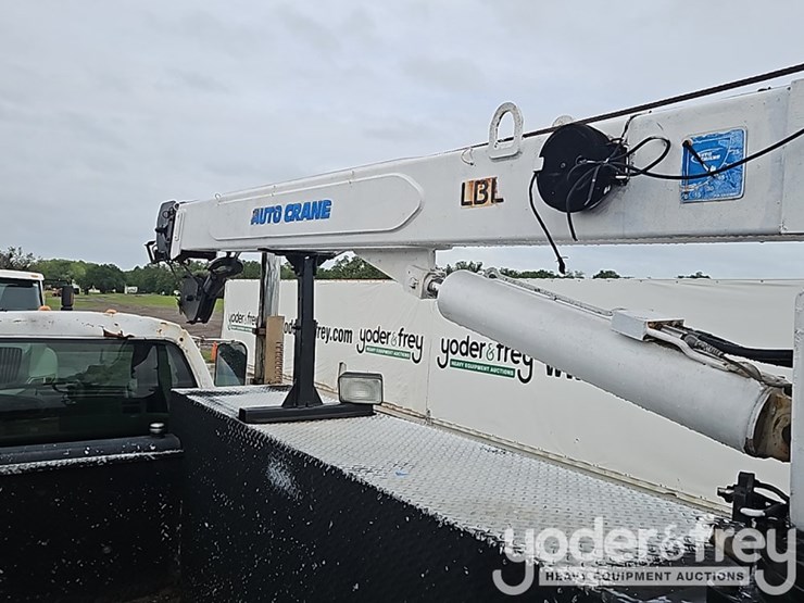 2006-ford-f750-image-18