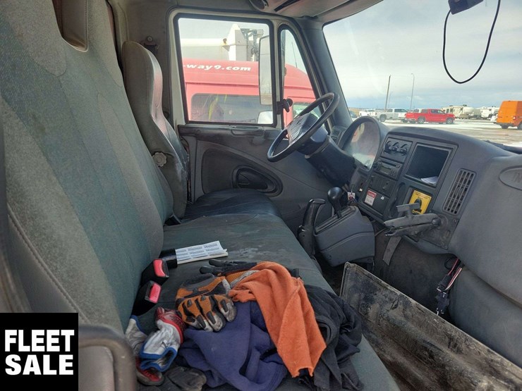 2007-international-durastar-4300-image-21