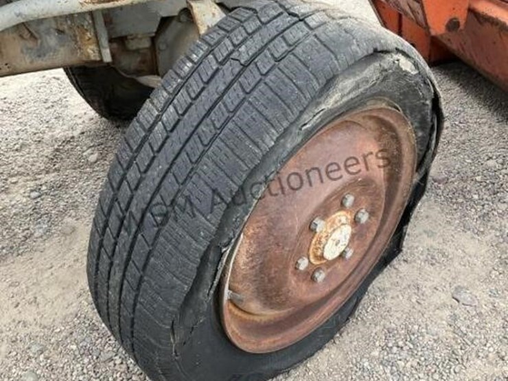 massey-ferguson-205-4-image-7